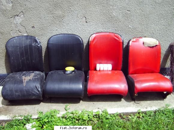 Vand piese FIAT 600 - scaunele fata 2 seturi - Bursa