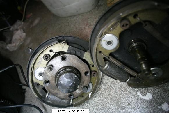 Vand piese FIAT 850 - set fuzete cu saboti autoreglabili noi - 100 nu - Bursa