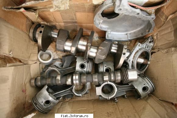 Vand piese FIAT 850 - pistoane biele arbore - Bursa