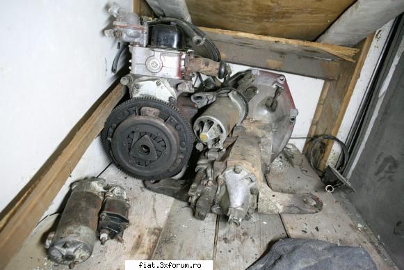 Vand piese FIAT 850 - motor cota 1 + cutie - 300 motorul are 47mii la - Bursa