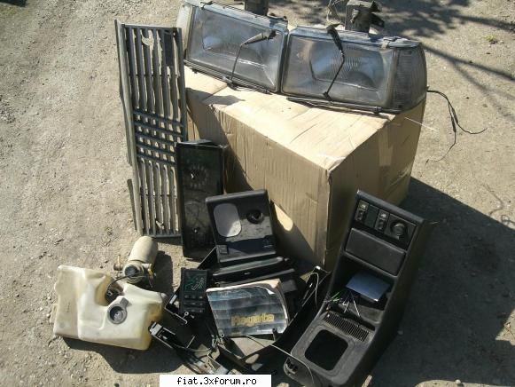 Vand piese FIAT REGATA DS - Vand piese de pe poza FIAT REGATA DS. Preturi - Anunturi