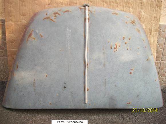 Vand piese Fiat 600 - Capota cu ornamente (vopsea originala). Pret 150 - Club Fiat 500 & 600