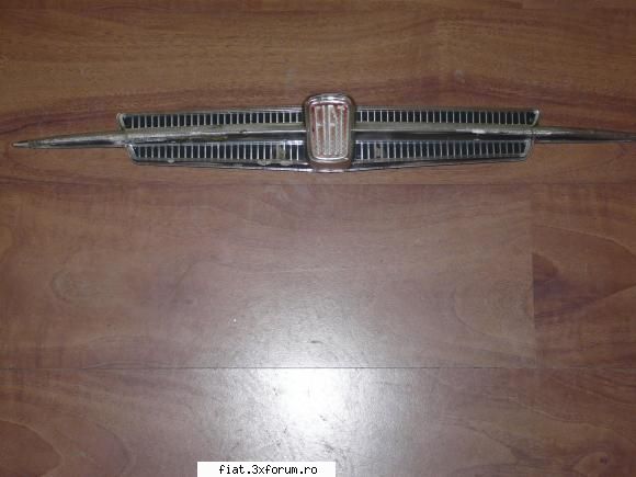 Vand piese Fiat 850 - sigla frontala - 50 lei - Bursa