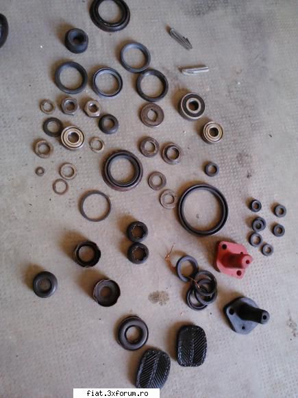 Vand piese Fiat 850 - Multe garnituri, simeringuri unele noi si alte - Club Fiat 850
