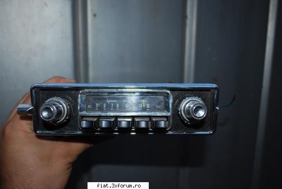 Vand radio AudioVox - Sau schimb cu jucarii auto romanesti. Radioul - Bursa