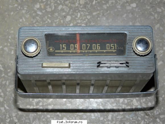 Vand radio Berlin DDR - Radio Berlin DDR cu sina de culisare si difuzor - Anunturi
