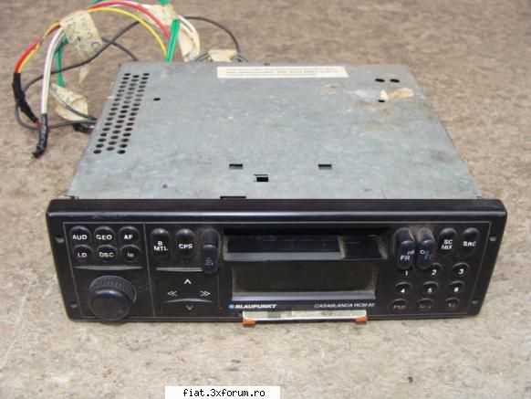 Vand radio casetofon Blaupunkt - Pret:65 lei(nu l-am probat) - Anunturi