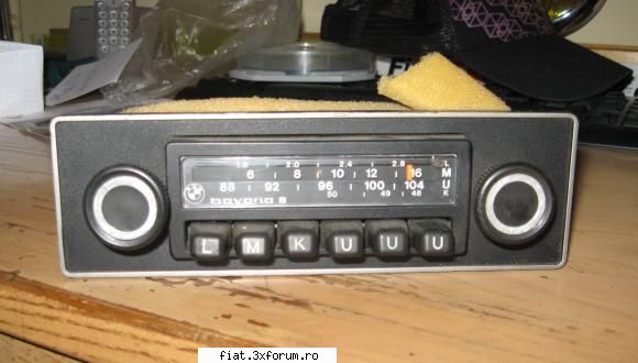Vand radio original BMW - Este Blaupunkt. nu stiu de pe ce model provine - Anunturi