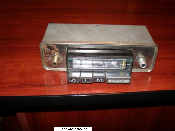 Vand radiouri auto - Radio Philips - 30 lei VANDUT - Anunturi