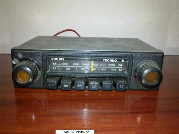 Vand radiouri auto - Au mai ramas: Philips Techno - 50 lei - Vandut - Anunturi