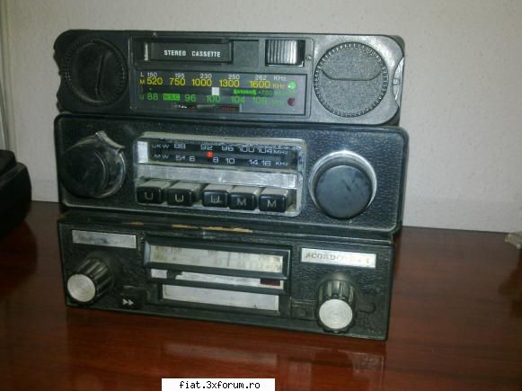 Vand radiouri auto - Autovox 50 lei (Original Fiat) Universum 50 lei - Anunturi