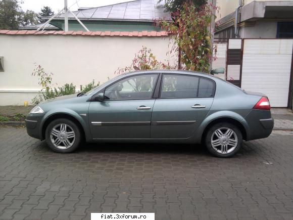 Vand renault megane2 - Vand renault megane2 an fabr2003.Masina este full - Anunturi