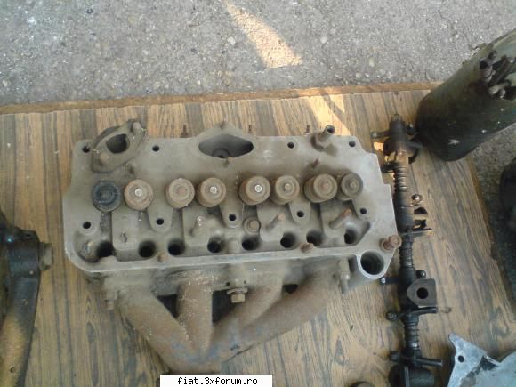 poza 15 vand sau schimb piese de fiat 600