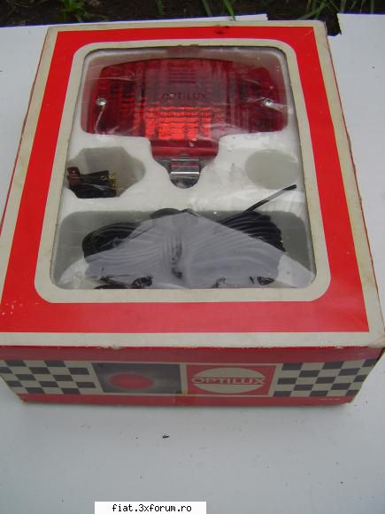 Vand set proiectoare ceata - VANDUTA Si lampa spate - Anunturi