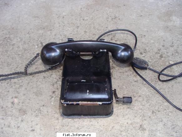 Vand telefon cu manivela - timariu dragos - Anunturi