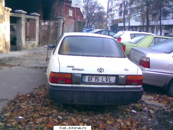 Vand toyota corolla din 1993 - Vand toyota corolla XL 1993 e avariata in fata - Anunturi