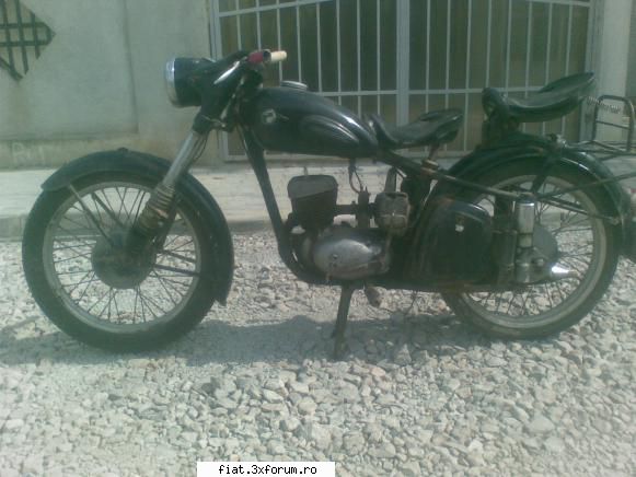 Vind motocicleta MZ Rt 125 \ 3 din 1960 - mai multe foto pentru cei interesati pot - Anunturi