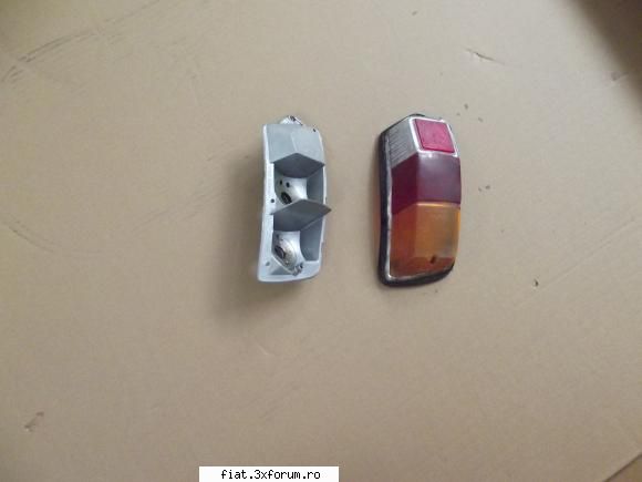 Vind piese Fiat 500 folosite - Lampa spate dreapta cu suport - necesita - Club Fiat 500 & 600