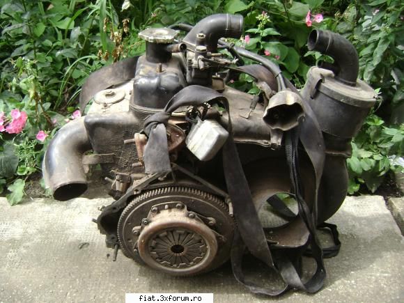 Vind piese fiat si nu numai - motor de fiat + o capota fata spate... Daca - Bursa