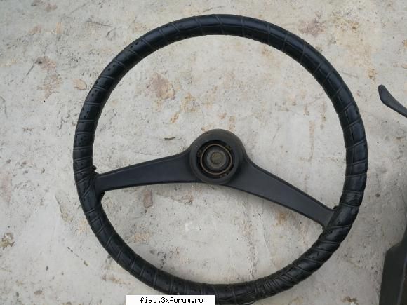 Volan si bloc lumini Fiat 126 - Vand volan si bloc lumini pentru Fiat 126 Stare - Bursa