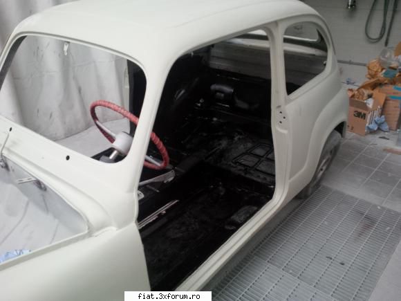 a inceput sa prinda viata - masina a fost sablata integral - Club Fiat 500 & 600