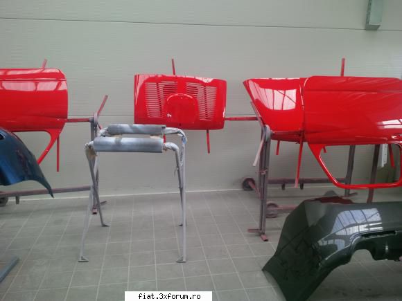 a inceput sa prinda viata - astea sunt elementele care au fost vopsite :)) - Club Fiat 500 & 600