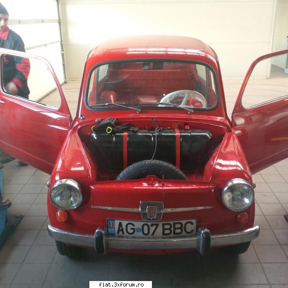 a inceput sa prinda viata - Astazi am montat si usile - Club Fiat 500 & 600