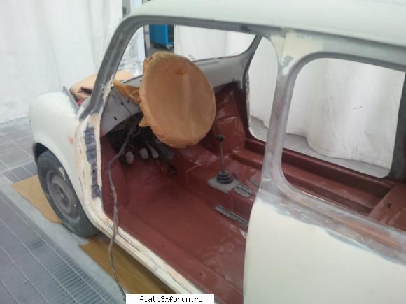 anunt pt cei care vor piese fiat 600 - cam in stadiul asta sunt cu piticul :) - Club Fiat 500 & 600