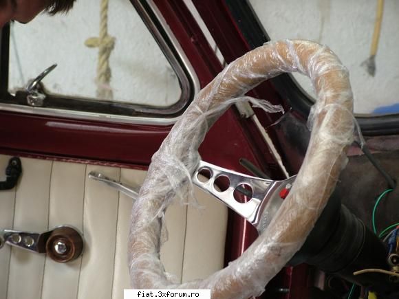 buburuza 500 - volanul sport proaspat imbracat in piele - Club Fiat 500 & 600
