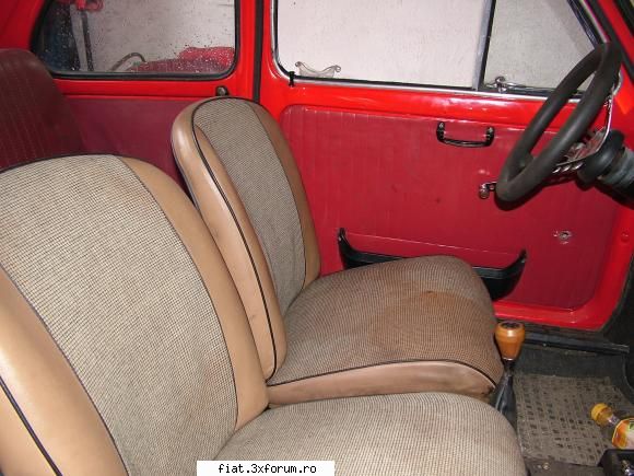 buburuza 500 - cum arata interiorul initial, am pastrat modelul - Club Fiat 500 & 600