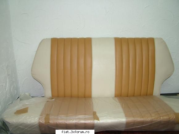 buburuza 500 - bancheta spate la gata. piele de 2 culori am - Club Fiat 500 & 600