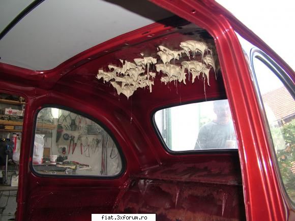 buburuza 500 - plafonul a fost lipit cu bizon kit (toxic de mori) - Club Fiat 500 & 600