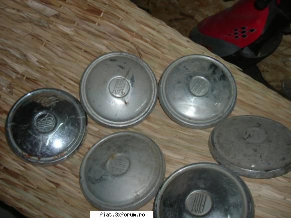 cateva piese fiat 850 - capace roata 14buc/10ron bucata au mai ramas 6buc - Bursa
