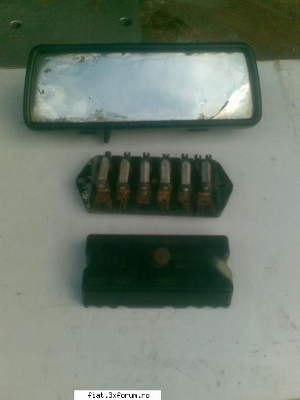 caut piese fiat 600 panou sigurante oglinda interior care necesita schimbarea sticlei .&nbsp; lei