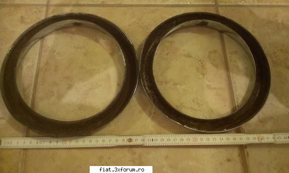 caut rama far fiat 600 - Diametrul exterior este de aprox. 22,5 cm; diam - Bursa