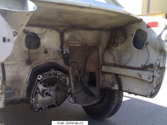 check this out ...masina mea - am dat motoru jos - Club Fiat 850