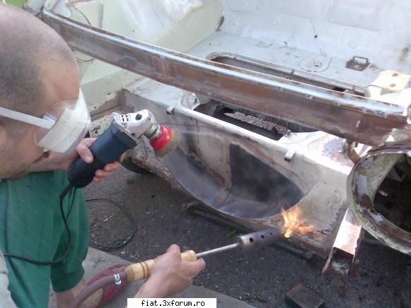 check this out ...masina mea - am inceput putin cite putin sa o ard pe tabla - Club Fiat 850