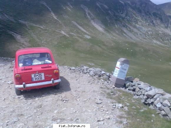check this out ...masina mea - apare si o borna kilometrica cu obirsa lotrului - Club Fiat 850