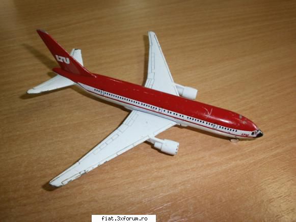 de prin sura adunate! - antix, te intereseaza acest avion? - Anunturi