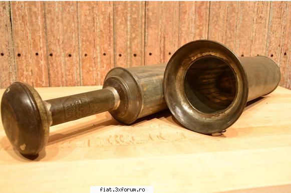 din poduri, beciuri, curti, garaje adunate - antique_house - Classic corner