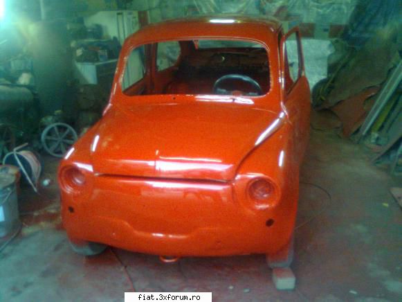 e mic si rosu dar a revenit la viata . - dupa o inddelungata sedere in garaj am reusit - Club Fiat 500 & 600