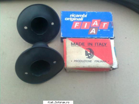 e mic si rosu dar a revenit la viata . - si inca una mai aproape detaliata - Club Fiat 500 & 600