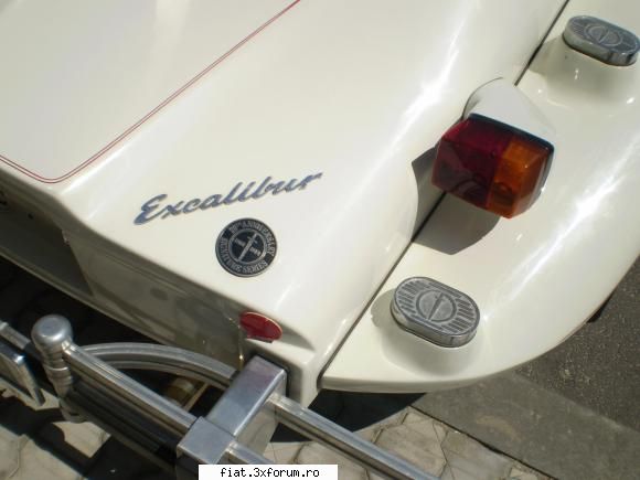 excalibur 84 roadster - mai asteptam 30 de sec - Classic corner