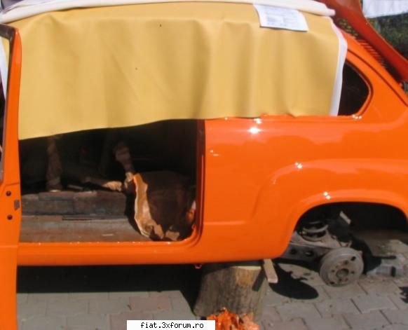 fiat 600 D - culoarea asta o sa folosesc la scaune, ce ziceti? - Club Fiat 500 & 600