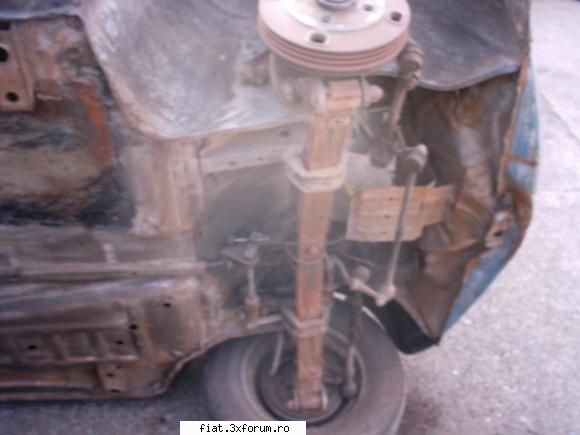 fiat 600 din 64 in restaurare - si cam pe asta statea - Club Fiat 500 & 600