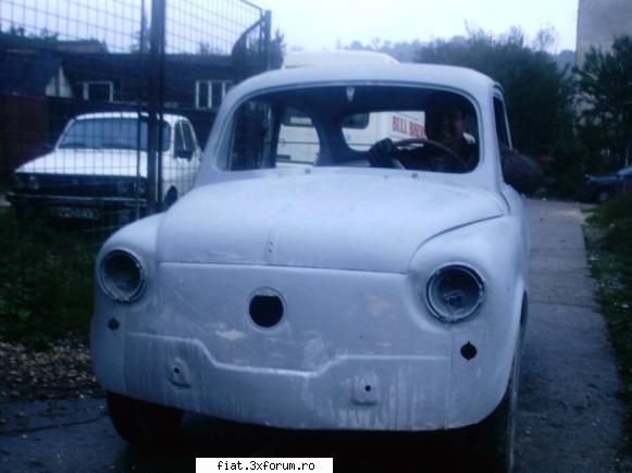 fiat 600 din 64 in restaurare - Aici era pregatita pentru vopsit! - Club Fiat 500 & 600