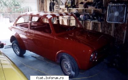 fiat 850 in curs de restaurare - Mac , uite poze cu fiatul rosu cu patratele albe - Masina mea