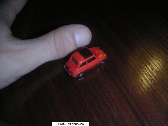 frumuseti suprinse nu tocmai in trafic :) - mai am asa ceva... fiat 500 viking... 3 cm - Discutii libere