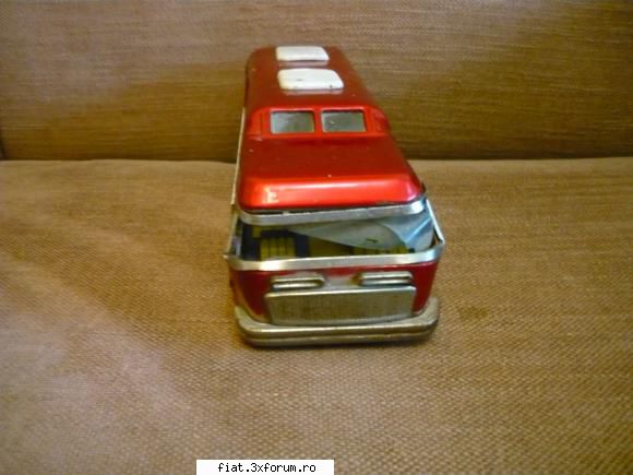 masinute vechi - autobuz china din tabla necesita revizie, ceva - Classic corner