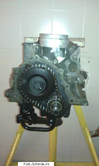 motor fiat 600 - Am bricolat un stativ pivotant pentru motor. E - Tehnic